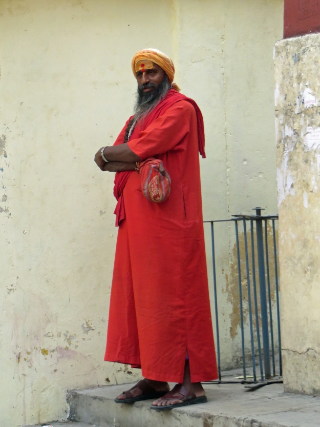 This one is a guru perhaps?  He looks so stately.  When he saw me about to take a photo, he stood calmly and posed for me.